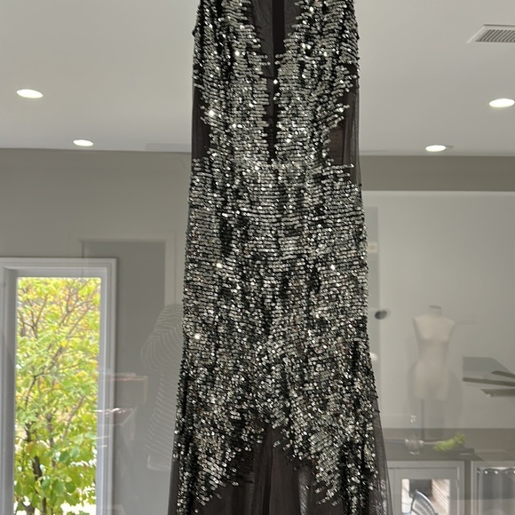 Basix Black Label Formal Gray/Silver Sheer Mesh Sequin Panel Gown - 0 - Picture 3 of 10